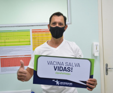 Mais de 1 milhão de pessoas foram vacinadas contra a Covid-19 aos finais de semana no Paraná
Foto: SESA/Regionais de Saúde