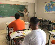 Vinte e um presos do sistema prisional do Paraná foram aprovados em primeira chamada no vestibular da Universidade Estadual de Londrina (UEL), cujo o resultado foi divulgado nesta segunda-feira (05/07). Os cursos que registraram maior quantidade de Pessoas Privadas de Liberdades aprovadas foram Educação Física (7), Serviço Social (2), Direito (2) e Nutrição (2). -  Curitiba, 05/07/2021  -  Foto: Geraldo Bubniak/AEN