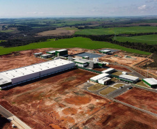 O governador Carlos Massa Ratinho Junior participou nesta quarta-feira (07) da inauguração oficial da primeira unidade industrial da Lacticínios Tirol no Paraná, em Ipiranga, nos Campos Gerais – os testes assépticos, que antecedem a produção comercial, foram iniciados em abril na nova planta. Foto: Jonathan Campos/AEN