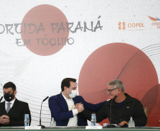 Governador Carlos Massa Ratinho Junior durante solenidade de lançamento nesta quinta-feira (08) no Palácio Iguaçu da campanha Torcida Paraná em Tóquio. O Estado terá a maior delegação de atletas da história do Paraná está na fase final de preparação para os Jogos Olímpicos e Paralímpicos Tóquio-2020 com 35 atletas.  -  Curitiba, 08/07/2021  -  Foto: Jonathan Campos/AEN