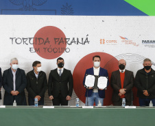 Governador Carlos Massa Ratinho Junior durante solenidade de lançamento nesta quinta-feira (08) no Palácio Iguaçu da campanha Torcida Paraná em Tóquio. O Estado terá a maior delegação de atletas da história do Paraná está na fase final de preparação para os Jogos Olímpicos e Paralímpicos Tóquio-2020 com 35 atletas.  -  Curitiba, 08/07/2021  -  Foto: Jonathan Campos/AEN