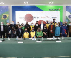 Governador Carlos Massa Ratinho Junior durante solenidade de lançamento nesta quinta-feira (08) no Palácio Iguaçu da campanha Torcida Paraná em Tóquio. O Estado terá a maior delegação de atletas da história do Paraná está na fase final de preparação para os Jogos Olímpicos e Paralímpicos Tóquio-2020 com 35 atletas.  -  Curitiba, 08/07/2021  -  Foto: Jonathan Campos/AEN