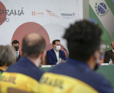 Governador Carlos Massa Ratinho Junior durante solenidade de lançamento nesta quinta-feira (08) no Palácio Iguaçu da campanha Torcida Paraná em Tóquio. O Estado terá a maior delegação de atletas da história do Paraná está na fase final de preparação para os Jogos Olímpicos e Paralímpicos Tóquio-2020 com 35 atletas.Foto Gilson Abreu/AEN