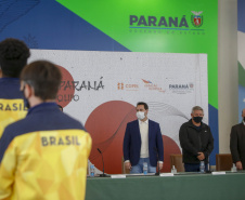 Governador Carlos Massa Ratinho Junior durante solenidade de lançamento nesta quinta-feira (08) no Palácio Iguaçu da campanha Torcida Paraná em Tóquio. O Estado terá a maior delegação de atletas da história do Paraná está na fase final de preparação para os Jogos Olímpicos e Paralímpicos Tóquio-2020 com 35 atletas.Foto Gilson Abreu/AEN