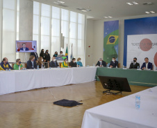 Governador Carlos Massa Ratinho Junior durante solenidade de lançamento nesta quinta-feira (08) no Palácio Iguaçu da campanha Torcida Paraná em Tóquio. O Estado terá a maior delegação de atletas da história do Paraná está na fase final de preparação para os Jogos Olímpicos e Paralímpicos Tóquio-2020 com 35 atletas.Foto Gilson Abreu/AEN