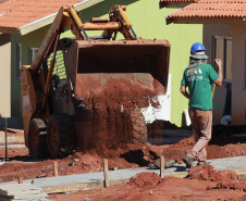 O Governo do Paraná é atualmente o Estado com a maior parceria com a União em projetos de habitação de interesse social. A marca foi alcançada a partir do lançamento da nova modalidade do programa Casa Fácil, voltado à concessão de subsídios a 30 mil famílias em imóvel financiados pela Caixa Econômica Federal e construídos pela iniciativa privada. (Foto: Alessandro Vieira/AEN)