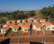 O Governo do Paraná é atualmente o Estado com a maior parceria com a União em projetos de habitação de interesse social. A marca foi alcançada a partir do lançamento da nova modalidade do programa Casa Fácil, voltado à concessão de subsídios a 30 mil famílias em imóvel financiados pela Caixa Econômica Federal e construídos pela iniciativa privada. (Foto: Alessandro Vieira/AEN)