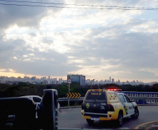 Fiscalizações da AIFU interditam 11 pontos comerciais e dispersam 1,1 mil pessoas neste final de semana em Curitiba
Foto: PMPR