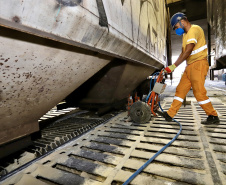 A quantidade de vagões e o volume de cargas movimentadas via ferrovia com origem ou destino ao Porto de Paranaguá aumentaram no primeiro semestre.
Foto: Claudio Neves/Portos do Paraná