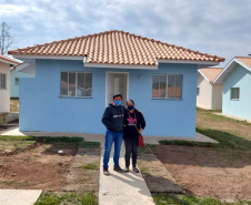 Trinta famílias de Sâo João do Triunfo participaram nesta quinta-feira (15), na Câmara Municipal, do sorteio que definiu as casas que serão ocupadas por cada uma delas no Residencial José Euclides dos Santos Neto. O empreendimento faz parte do programa Casa Fácil Paraná e será entregue aos beneficiários entre o fim de julho e o início de agosto. (Foto: Alessandro Vieira/AEN)
