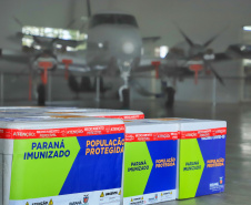 Em seis meses entregando vacinas para todo o Paraná, aeronaves da Casa Militar somam onze dias em horas de voo  -  Foto: José Fernando Ogura/AEN