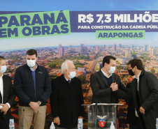 Governador Carlos Massa Ratinho Junior, durante solenidade assinatura de ordem serviços para construção da Cadeia Pública e pavimentação de estradas rurais em Arapongas -  Curitiba, 19/07/2021  -  Foto: Jonathan Campos/AEN