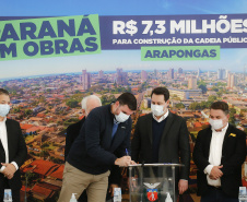 Governador Carlos Massa Ratinho Junior, durante solenidade assinatura de ordem serviços para construção da Cadeia Pública e pavimentação de estradas rurais em Arapongas -  Curitiba, 19/07/2021  -  Foto: Jonathan Campos/AEN