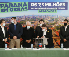 Governador Carlos Massa Ratinho Junior, durante solenidade assinatura de ordem serviços para construção da Cadeia pública e pavimentação de estradas rurais em Arapongas -  Curitiba, 19/07/2021  -  Foto: Jonathan Campos/AEN