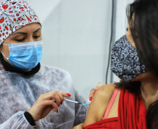 7 milhões de doses foram aplicadas no Paraná; 63% dos adultos já receberam uma vacina

 Foto: Jose Fernando Ogura /AEN