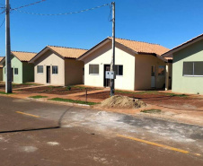  Técnicos da Cohapar realizaram nesta quinta-feira (22) a última vistoria da obra de construção de 56 casas populares em Cambará, no Norte Pioneiro, que serão entregues em agosto. A seleção dos beneficiários está em andamento e 30 famílias já foram aprovadas de acordo com os critérios do programa Casa Fácil Paraná. Foto: Lucio Bonacin/Cohapar