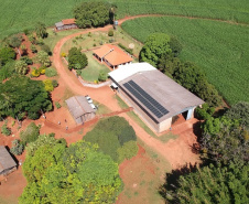 A energia solar pode contribuir consideravelmente para a reduzir as taxas de emissão de carbono de diversas atividades e ainda diminuir os custos das propriedades rurais.  -  Foto: IDR