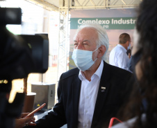 O governador do Paraná em exercício, Darci Piana, visita a Cooperativa Agroindustrial Lar neste domingo (25), no Complexo Industrial de Bom Jesus, que acaba de concluir a primeira etapa das obras.   Foto:  Ari Dias/AEN