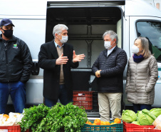 O Governo do Estado realizou na manhã desta quarta-feira (28) a primeira entrega de alimentos do Programa Compra Direta Paraná em Curitiba em 2021. O lançamento simbólico aconteceu no Asilo São Vicente de Paulo, no bairro Juvevê, com produtos da Cooperativa de Agricultores Orgânicos e de Produção Agroecológica (Coaopa). A cerimônia contou com a presença do secretário estadual da Agricultura e do Abastecimento, Norberto Ortigara.   -  Curitiba, 28/07/2021  -  Foto: José Fernando Ogura/AEN