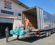 Outras 40 mil peças serão distribuídas pela Defesa Civil estadual ainda nesta semana para famílias do Sul e Centro-Sul, duas das regiões mais frias. Até o final desta semana, ao menos 79 municípios serão atendidos com as doações. Foto: Alessandro Vieira/AEN
