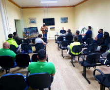 A Portos do Paraná deu início às ações do programa de recuperação de áreas de preservação permanente nas regiões de Paranaguá e Antonina e conservar matas nativas. Nesta terça-feira, representantes da empresa estiveram em Antonina para apresentar os responsáveis pelo programa e tratar do apoio da prefeitura do município e da adesão da população.  -  Paranaguá, 28/07/2021  -  Foto: Pierpaolo Nota/ Portos do Paraná