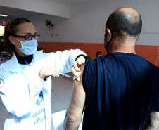 Mais de 6 milhões de paranaenses já foram imunizados, quase 70% da população adulta
 Foto: Ari Dias /AEN