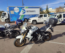 O Batalhão de Polícia de Trânsito (BPTran), juntamente com outros órgãos ligados ao trânsito urbano, promoveu uma manhã de instrução gratuita para motoboys e motofretistas no sábado (31/07). O projeto Trampo Seguro foi desenvolvido para que os usuários de motos conheçam melhor o veículo, as habilidades de condução para evitar acidentes e a legislação de trânsito. Foto: BPTRAN