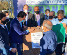 Um dos trechos mais movimentados da BR-277, em Cascavel, na Região Oeste, começou oficialmente a ser requalificado. O governador Carlos Massa Ratinho Junior participou nesta segunda-feira (02) do lançamento da pedra fundamental das obras de duplicação da rodovia.  -  Cascavel, 02/08/2021  -  Foto: José Fernando Ogura/AEN