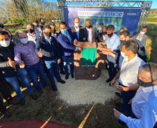 Um dos trechos mais movimentados da BR-277, em Cascavel, na Região Oeste, começou oficialmente a ser requalificado. O governador Carlos Massa Ratinho Junior participou nesta segunda-feira (02) do lançamento da pedra fundamental das obras de duplicação da rodovia.  -  Cascavel, 02/08/2021  -  Foto: José Fernando Ogura/AEN