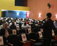O secretário da Segurança Pública do Paraná,Romulo Marinho Soares, participou da Assembléia Geral de Prefeitos do Consórcio Intermunicipal da Apa Federal do Noroeste do Paraná (Comafen). A reunião ocorreu nesta sexta-feira (06/08), no município de Loanda, e contou com a presença do Deputado Estadual, Luiz Claudio Romanelli, e de prefeitos do noroeste e representantes locais para discutir melhorias na área da Segurança Pública. -  Loanda, 06/08/2021  -  Foto: SESP-PR