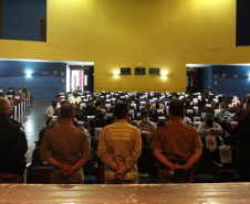 O secretário da Segurança Pública do Paraná,Romulo Marinho Soares, participou da Assembléia Geral de Prefeitos do Consórcio Intermunicipal da Apa Federal do Noroeste do Paraná (Comafen). A reunião ocorreu nesta sexta-feira (06/08), no município de Loanda, e contou com a presença do Deputado Estadual, Luiz Claudio Romanelli, e de prefeitos do noroeste e representantes locais para discutir melhorias na área da Segurança Pública. -  Loanda, 06/08/2021  -  Foto: SESP-PR