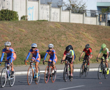 O Paraná foi o primeiro estado do país a retomar as competições escolares, com a realização da 67ª edição dos Jogos Escolares do Paraná (JEPS). O fim de semana contou com disputas presenciais do ciclismo, em Araucária, e do tênis de mesa, em Toledo. Somando as duas modalidades, 152 alunos-atletas participaram das provas. - Curitiba, 09/08/2021  -  Foto: Beto Pacheco/Paraná Esporte