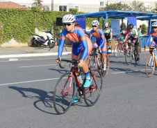 O Paraná foi o primeiro estado do país a retomar as competições escolares, com a realização da 67ª edição dos Jogos Escolares do Paraná (JEPS). O fim de semana contou com disputas presenciais do ciclismo, em Araucária, e do tênis de mesa, em Toledo. Somando as duas modalidades, 152 alunos-atletas participaram das provas. - Curitiba, 09/08/2021  -  Foto: Beto Pacheco/Paraná Esporte