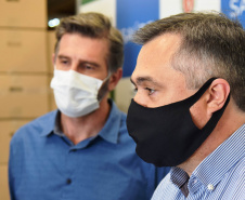 O Governo do Estado vai entregar 1.509 computadores para todas as unidades vinculadas à Secretaria de Estado da Saúde (Sesa), sendo 1.359 máquinas padrão desktop e 150 notebook?s.  -  Curitiba, 09/08/2021  -  Foto: Américo Antonio/SESA