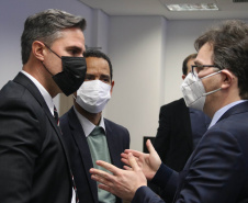 A Secretaria da Segurança Pública do Paraná (Sesp) recebeu, na manhã desta segunda-feira (09/08), a visita do Secretário de Operações Integradas (SEOPI) do Ministério da Justiça, Alfredo de Souza Lima Coelho Carrijo, para conhecer a estrutura da Pasta e fazer uma reunião técnica com intuito de reforçar a integração com o estado do Paraná. - Curitiba, 09/08/2021  -  Foto: SESP-PR