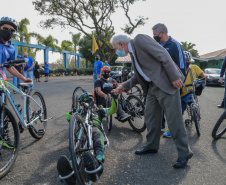 O Governo do Estado lança nesta terça-feira (10) o Programa Pedala Paraná. O vice-governador Darci Piana, a primeira-dama Luciana Saito Massa, o superintendente do Esporte, Helio Wirbiski, e o secretário de Estado da Saúde, Beto Preto, participam da cerimônia, que também reunirá ciclistas e a comunidade esportiva.Foto: Valdelino Pontes