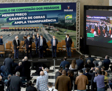 O governador Carlos Massa Ratinho Junior e o ministro da Infraestrutura, Tarcísio Gomes de Freitas, apresentam, os detalhes da nova concessão de 3,3 mil quilômetros de rodovias do Paraná. Foto: Ari Dias/AEN
