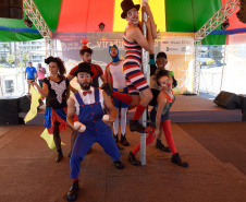 O concurso público Trilhando pelo Paraná é voltado a espetáculos infantojuvenis de companhias de circo-teatro ou pavilhão. Foto: Kraw Penas/SECC