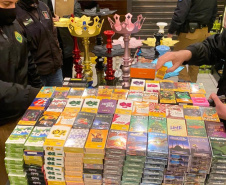 PM encaminha três pessoas e apreende materiais de jogos de azar e cigarros eletrônicos durante operação AIFU em Curitiba - Curitiba, 13/08/2021 - Foto: PMPR