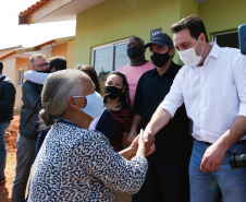  O governador Carlos Massa Ratinho Junior entregou o Residencial Pedro Benedito da Silva Neto, em Itaguajé. Foto: Jonathan Campos/AEN