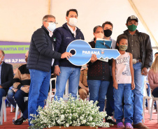 Governador Carlos Massa Ratinho Junior entrega moradias em Itaguajé - Itaguajé, 13/08/2021  -  Foto: José Fernando Ogura/AEN