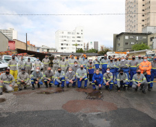 A Copel promove neste sábado (14) o mutirão anual de manutenção preventiva nas redes elétricas, com o objetivo de reduzir desligamentos de energia no período mais chuvoso do ano. Esta é  a terceira edição do chamado ?Dia D?Foto: Geraldo Bubniak/AEN