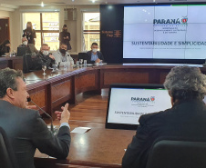 O secretário do Desenvolvimento Sustentável e do Turismo, Márcio Nunes, se reuniu com representantes municipais, profissionais do órgão ambiental estadual e integrantes do R20, grupo consultivo que busca soluções relacionadas aos resíduos sólidos. -  Curitiba, 17/08/2021  -  Foto: SEDEST