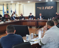O secretário do Desenvolvimento Sustentável e do Turismo, Márcio Nunes, se reuniu com representantes municipais, profissionais do órgão ambiental estadual e integrantes do R20, grupo consultivo que busca soluções relacionadas aos resíduos sólidos. -  Curitiba, 17/08/2021  -  Foto: SEDEST