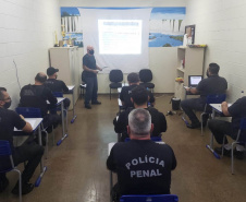 Agentes penitenciários do Departamento Penitenciário do Paraná participaram do curso Noções de Inteligência Penitenciária, promovida pela Escola de Formação e Aperfeiçoamento Penitenciário (Espen). Dividido em etapas, o curso teve término na última semana, em Curitiba.  -  Curitiba, 19/08/2021  -  Foto: Depen-Paraná