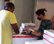 Paraná distribui nesta segunda-feira 223.268 doses de vacinas contra a Covid-19. Foto: Américo Antonio/SESA