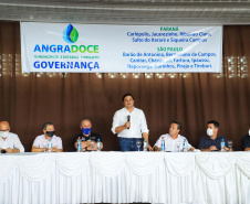 O chefe da Casa Civil Guto Silva e o secretário estadual do Desenvolvimento Sustentável e Turismo, Márcio Nunes, participaram, em Carlópolis, do evento de Governança de Angra Doce, que busca fortalecer a atividade turística como instrumento de desenvolvimento econômico do Norte Pioneiro. Foto: José Fernando Ogura/AEN