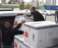 Paraná recebe 190 mil doses de vacinas contra a Covid-19. Foto: Américo Antonio/SESA
