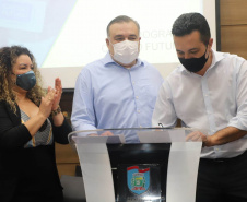 O Governo do Estado oficializou nesta quinta-feira (26) a adesão do município de Paranaguá ao Programa Cartão Futuro, que é executado pela Secretaria de Justiça, Família e Trabalho do Paraná. -  Curitiba, 27/08/2021  -  Foto: SEJUF