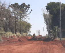 O Departamento de Estradas de Rodagem do Paraná (DER/PR) retomou este mês as obras de um novo viaduto em Água Boa, distrito de Paiçandu, na região Noroeste. A obra de arte especial, localizada no km 164 da PR-323, tem um valor de cerca de R$ 2 milhões para execução de sua estrutura de concreto armado. Foto:DER